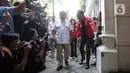 Ketua Umum PSI Giring Ganesha dan Wakil Ketua Dewan Pembina Grace Natalie sudah menanti Prabowo Subianto dan rombongan. (Liputan6.com/Faizal Fanani)