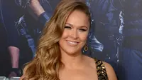 Mantan juara UFC, Ronda Rousey, bisa tersenyum kembali saat menghadiri acara gala Angkatan Laut AS di Myrtle Beach, South Carolina. 