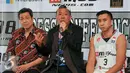 Manajer Aspac, Irawan Haryono saat konfrensi pers jelang kompetisi IBL 2016 di Kota tua, Jakata, Rabu (16/12). Klub basket M88 Aspac Jakarta berencana menaturalisasi pebasket asal Amerika Serikat jelang kompetisi IBL 2016. (Liputan6.com/Yoppy Renato)