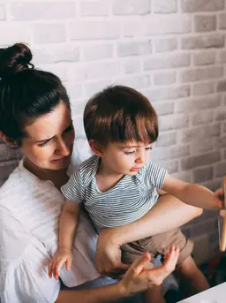 Membentuk kedisiplinan pada anak tidak selalu harus dimulai dari aturan besar (Sumber: Pexels.com)