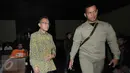 Ketua Hakim PTUN Medan Tripeni Irianto Putro bersiap menjalani sidang pembacaan tuntutan di Pengadilan Tipikor, Jakarta, Kamis (19/11). Tripeni dituntut empat tahun penjara atas perbuatannya menerima uang suap dari OC Kaligis. (Liputan6.com/Helmi Afandi)
