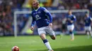 Pada awal musim ini, Wayne Rooney sempat kembali mengenakan jersey Everton. Namun hanya untuk pertandingan perpisahan Duncan Ferguson. (AFP Photo/Paul Ellis)