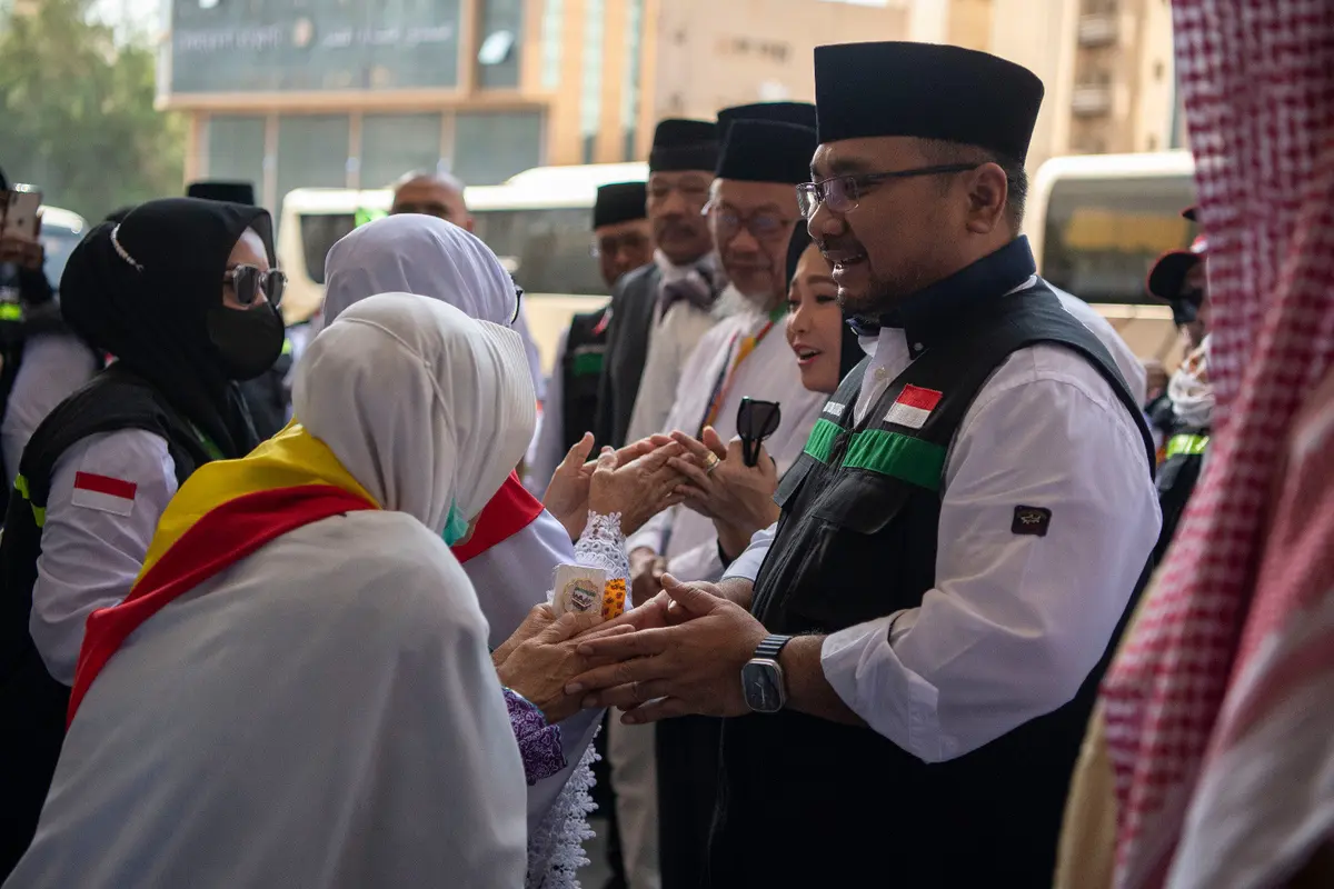 Menteri Agama Yaqut Cholil Qoumas melepas kepulangan jemaah haji Indonesia dari Makkah, Arab Saudi ke Tanah Air, Senin (3/7/2023) sore. (Nafiysul Qodar/Liputan6.com)