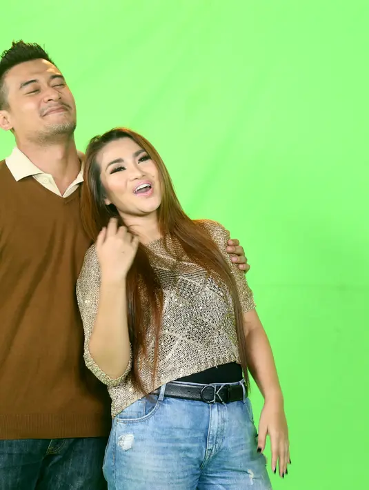 Musik dangdut sekarang sedang di gandrungi masyarakat, pelantun lagu ABG Tua itu optimis dengan lagunya Jimmy. Selain indonesia, musik dangdut di India juga sedang naik. (Andy Masela/Bintang.com)