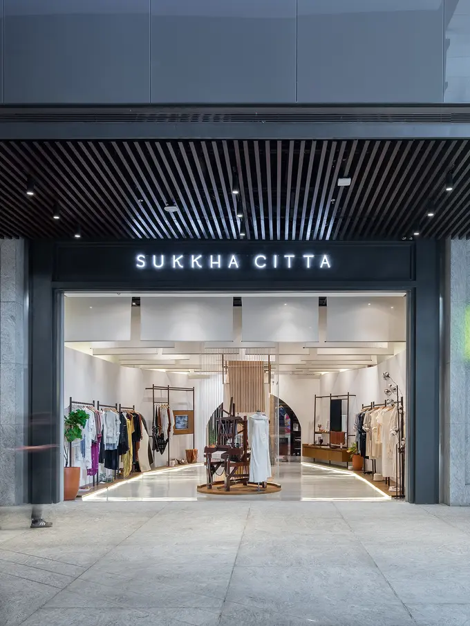 Butik pertama SukkhaCitta