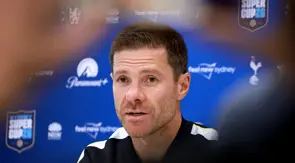 Manajer Chelsea, Xabi Alonso, berbicara dalam konferensi pers di Sydney pada 31 Juli 2026. (DAVID GRAY / AFP)