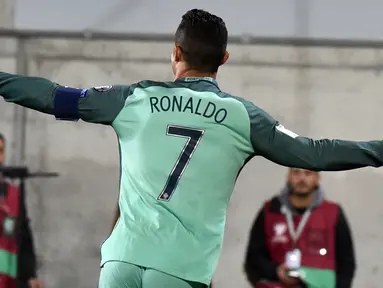 Bintang Portugal, Cristiano Ronaldo mencetak 15 gol selama babak kualifikasi Piala Dunia 2018. Portugal masih menyisakan satu laga melawan Swiss untuk merebut tiket otomatis ke putaran final Piala Dunia 2018. (AFP/Pascal Pavani)