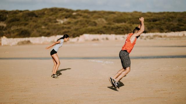 Ilustrasi jumping jacks