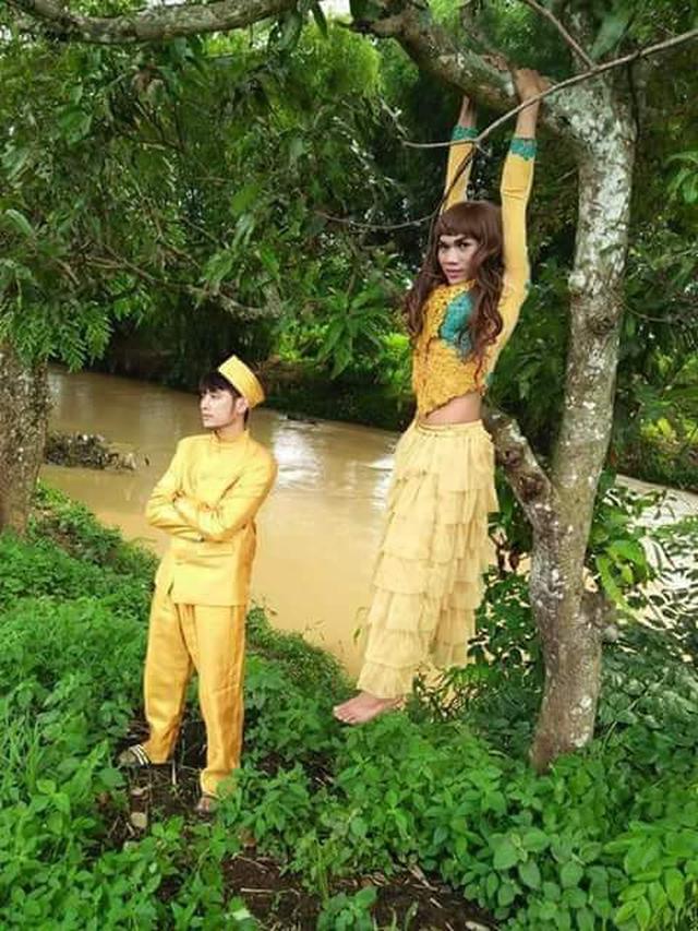 4 Potret Prewedding Nyeleneh di Alam Terbuka Ini Bikin 