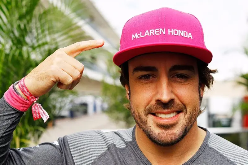 Pmebalap asal Spanyol, Fernando Alonso, akan tetap membalap untuk McLaren pada F1 2018. (McLaren)