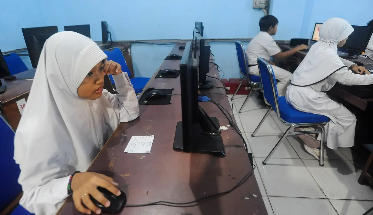 Program ini bertujuan meningkatkan mutu pendidikan generasi penerus bangsa. (merdeka.com/Arie Basuki)