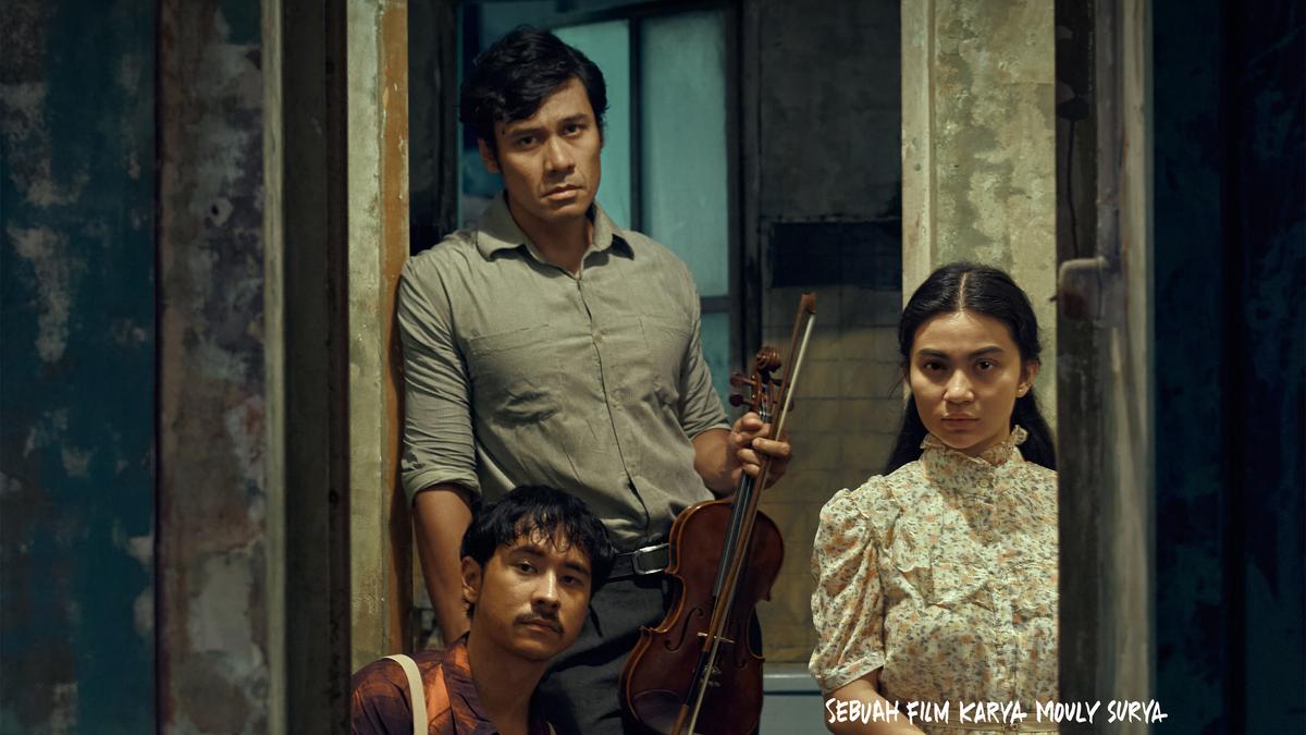 Perang Kota: Film tentang Cinta Segitiga di Era Revolusi
