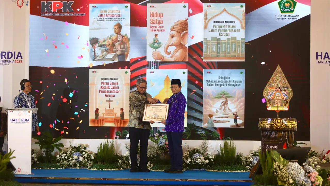 KPK menandai Hari Antikorupsi Sedunia (Hakordia) 2025 dengan pemberian penghargaan salah satunya kepada Kementerian Agama (Kemenag).