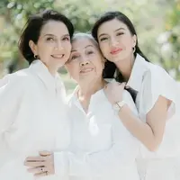 Raline Shah bersama ibu dan nenek (Instagram/roseline_abu)