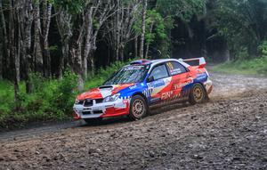 Pembalap DMO Pertamax Turbo Fin+ itu Donny M sukses mengamankan podium kedua kelas M1 di ajang rally gravel Borneo. (ist)