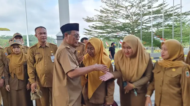 Apel Pagi Bersama Paman Birin, Pegawai Pemprov Kalsel Diselimuti Rasa Haru dan Sukacita