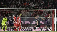 Pertandingan antara Freiburg versus Bayern Munchen di ajang Liga Jerman. (THOMAS KIENZLE / AFP)