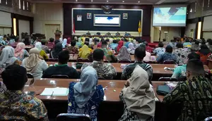 Pj Gubernur Lampung, Samsudin membuka kegiatan sinkronisasi arah kebijakan nasional dan daerah untuk penyusunan APBD 2025. Foto : (Istimewa).