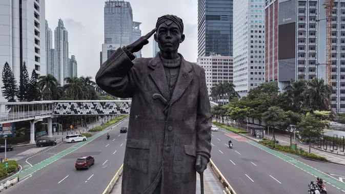 Pramono Batal Pindahkan Patung Jenderal Sudirman