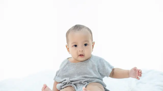 Parentese juga memperkuat ikatan emosional antara orang tua dan bayi.