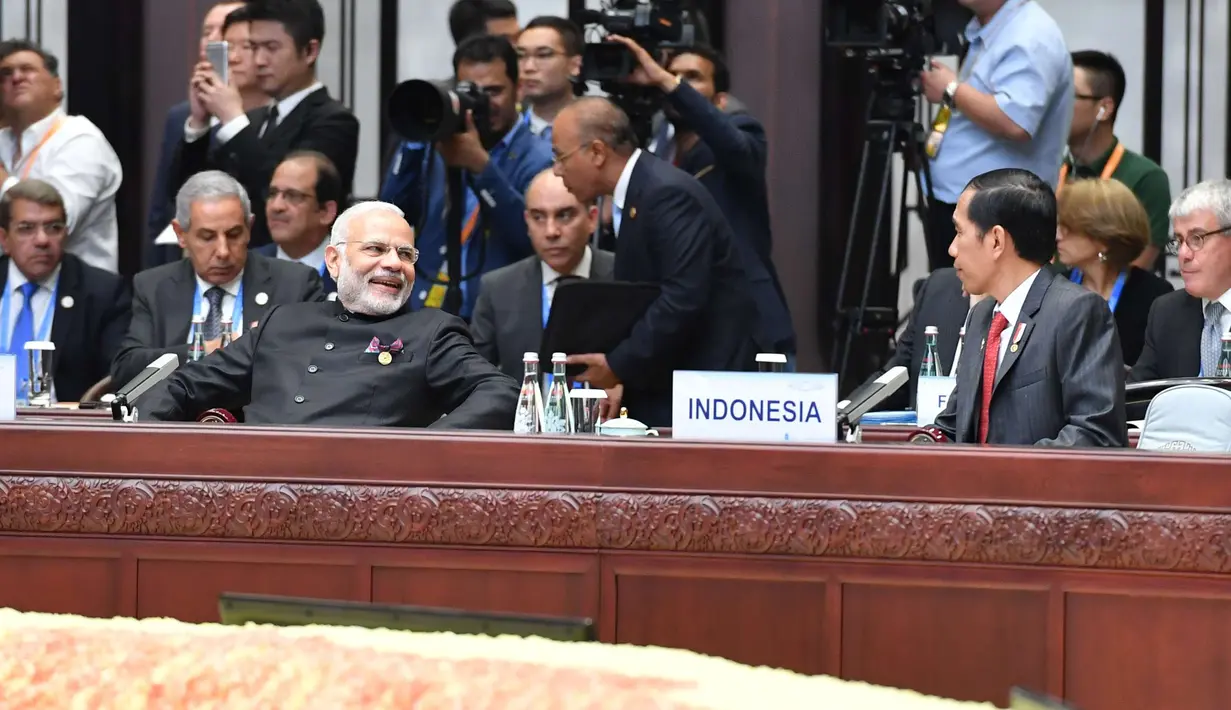  Presiden RI Joko Widodo saat menghadiri upacara pembukaan KTT G20 di Hangzhou, Tiongkok (4/9). KTT G20 mengangkat isu tiga pilar yakni inovasi, revolusi industri baru, dan ekonomi digital. (Setpres/Bey Machmudin)