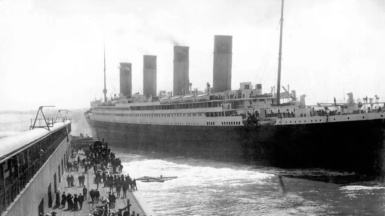 Pelayaran perdana Titanic 