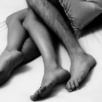 Video porno yang beredar di situs karaoke online buat warga Banyuwangi dan netizen geram.