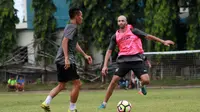 Bruno Silva, rekrutan terbaru PSIS jelang Liga 1 2018 ikut tampil di Piala Gubernur Kaltim II 2018. (Bola.com/Ronald Seger Prabowo)