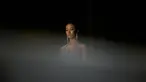 Seorang atlet Binaraga saat bersiap jelang pertandingan “Miss Sport Model 2015” di Korea Selatan, Minggu (10/5/2015). 550 atlet binaraga Korea Selatan bersaing untuk mendapat kesempatan berlaga di tingkat internasional. (AFP Photo/Ed Jones)