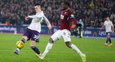 Pemain Manchester United, Benjamin Sesko, mencetak gol ke gawang West Ham United pada pekan ke-26 Premier League di London Stadium, Rabu (11/2/2026). (AFP/Ian Kington)