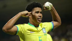 MU Alihkan Buruan ke Andrey Santos, Chelsea Sudah Pasang Banderol Mahal