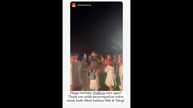 Tulus Juga Dapat Kejutan Setelah Iringi Momen Lamaran Yakup Hasibuan dan Jessica Mila. (instagram.com/uchuphutaurux)