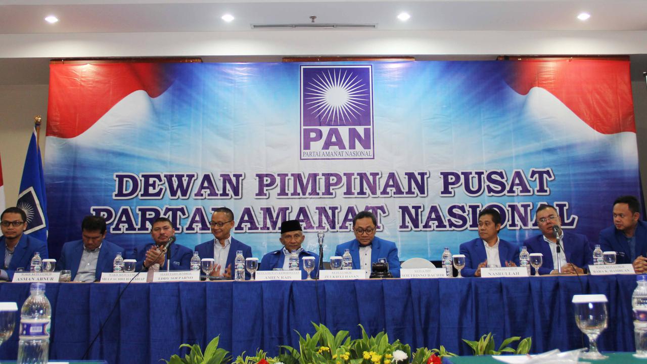 Suasana Rapat Perdana Pengurus Baru PAN 