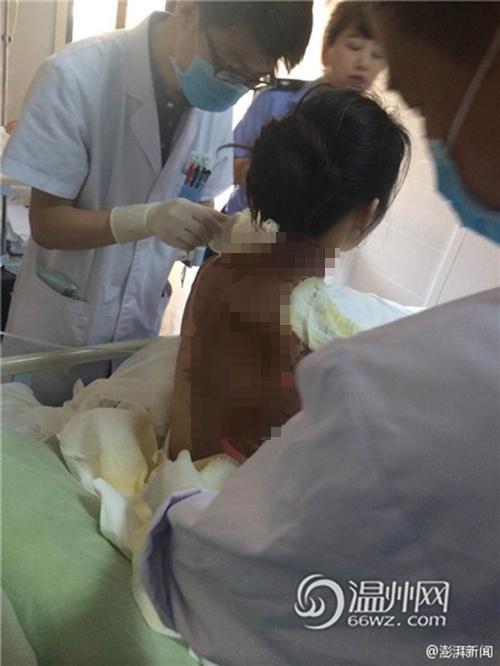 Lin saat menjalani perawatan di rumah sakit | Photo: Copyright shanghaiist.com