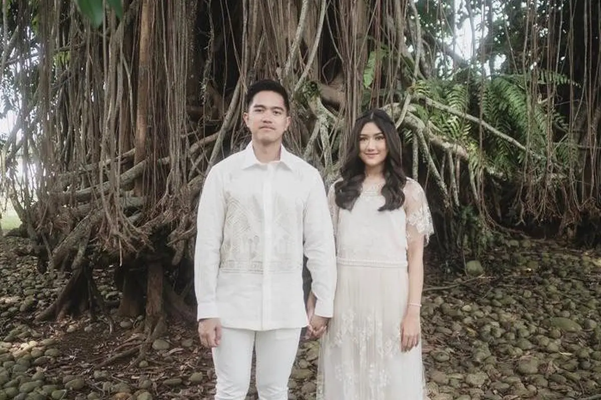 6 Potret Prewedding Terbaru Kaesang Pangarep dan Erina Gudono, Tampil Berkain hingga Gaya Semi Formal