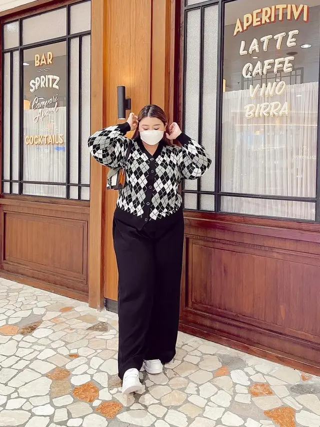 7 Model Baju untuk Orang Bertubuh Plus Size agar Terlihat Proporsional, Lihat Inspirasinya dari Clarissa Putri