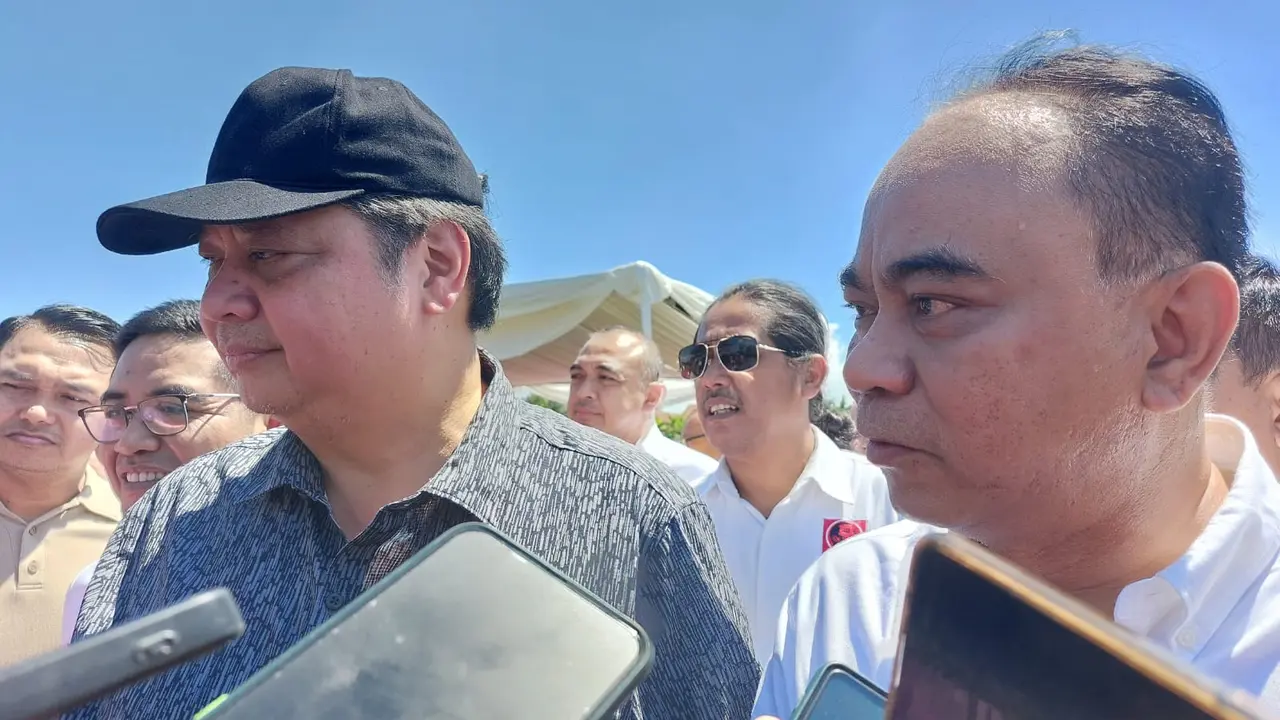 Ketua Umum Partai Golkar, Airlangga Hartarto, dan Ketua Projo, Budi Arie Setiadi
