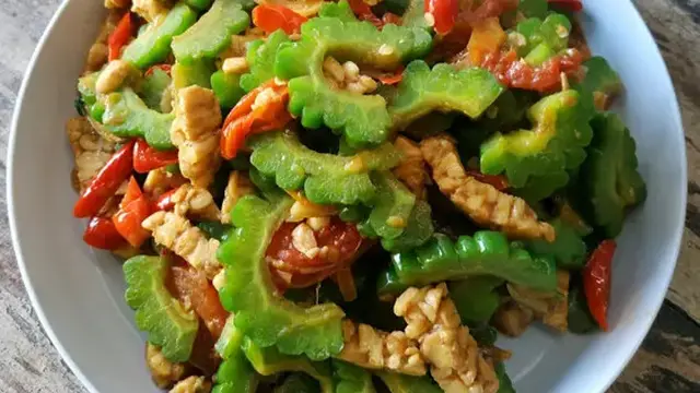 Trik Sederhana Membuat Tumis Pare agar Rasa Pahit Hilang dan Warnanya Tetap Segar