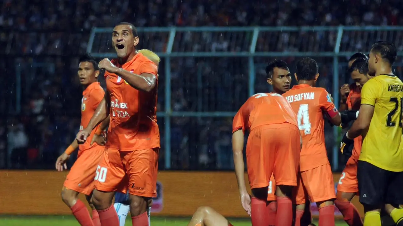 Persija Vs Arema Bruno Alves
