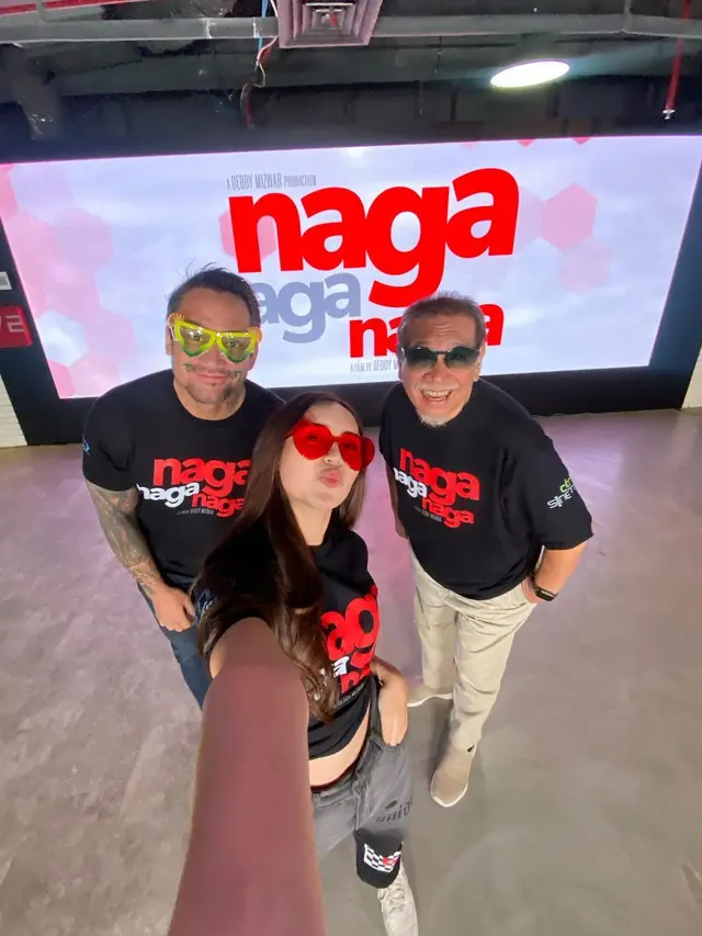 7 Potret Kompak Beby Tsabina dengan Deddy Mizwar dan Tora Sudiro, Bak Keluarga Sungguhan