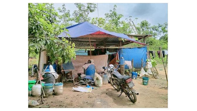 Tinggal di Tenda Kecil, Ayah Ini Bisa Besarkan 3 Anak Hingga Sarjana (Sumber: Facebook/Bro Misai)