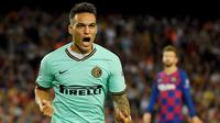 1. Lautaro Martinez – Pemain berusia 21 tahun ini merupakan striker andalan di Inter Milan. Berkat penampilan apiknya untuk klub dan negaranya, Ia digadang-gadang menjadi penerus Lionel Messi. (AFP/Lluis Gene)