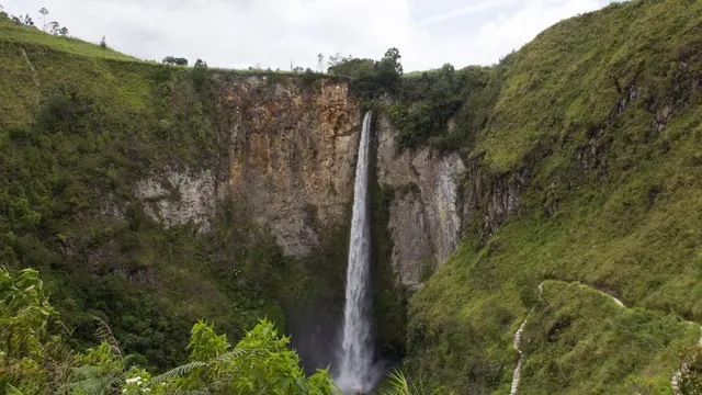 Air Terjun Sipiso-piso