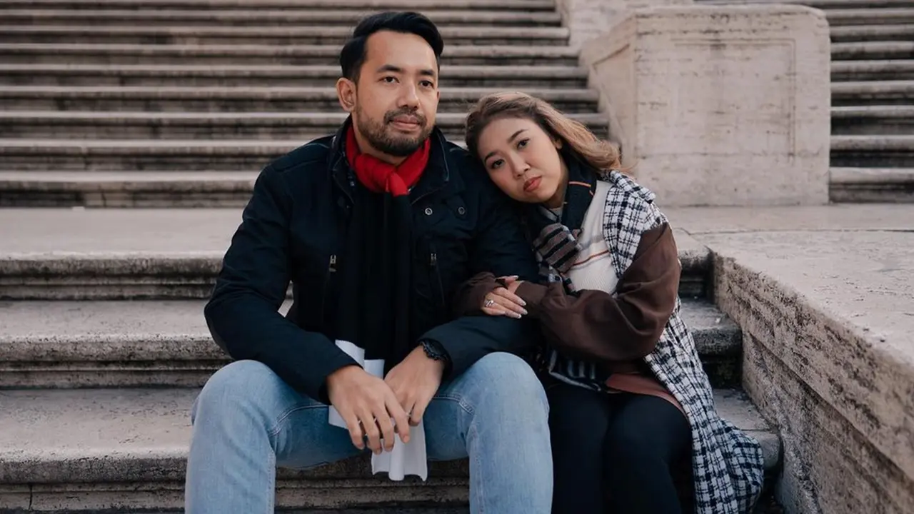 Momen Kiky Saputri dan Muhammad Khairi Bulan Madu di Eropa, Mesra Banget