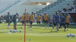 Pemain Timnas Inggris sedang berlatih untuk laga lanjutan Piala Dunia 2022 yang berlangsung di Al Wakrah Sports Complex, Qatar, Kamis (24/11/2022). (Bola.com/Ade Yusuf Satria)