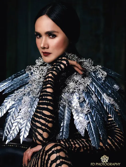 Mulan Jameela termasuk salah satu artis Indonesia yang kerap menuai komentar pedas dari warganet. Bahkan warganet sering menyebut dirinya sebagai pelakor. (Foto: instagram.com/mulanjameela1)