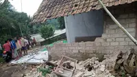 Rumah warga di Bogor terdampak gempa Sukabumi. (Liputan6.com/ Achmad Sudarno)