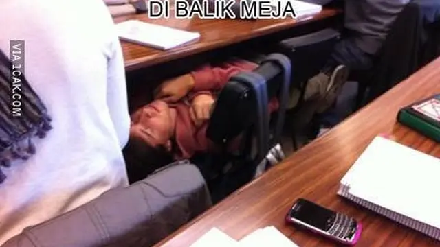 Tidur di Kelas (Sumber: 1cak)