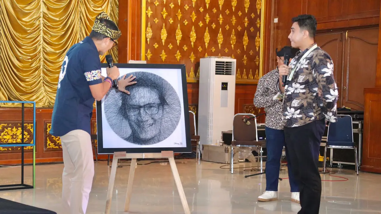 Menteri Pariwisata dan Ekonomi Kreatif (Menparekraf) Sandiaga Uno menghadiri program Kabupaten dan Kota (KaTa) Kreatif di Dumai, Riau
