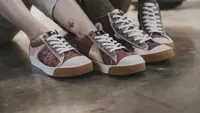 17 Merk Sepatu Lokal dengan Kualitas Premium dan Harganya Lebih Masuk Akal